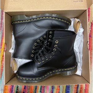 Dr. Martens Vegan 1460 Felix lace Ups